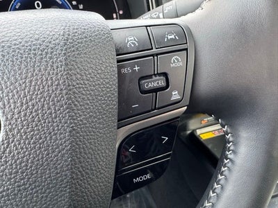 2025 Toyota Camry SE FWD