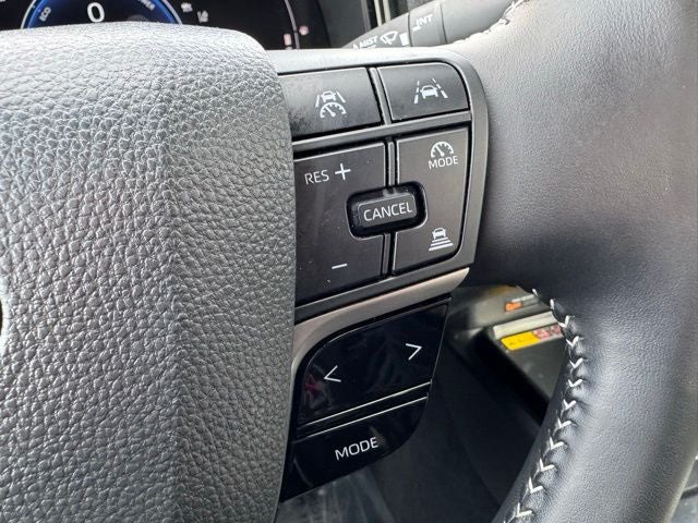 2025 Toyota Camry SE FWD