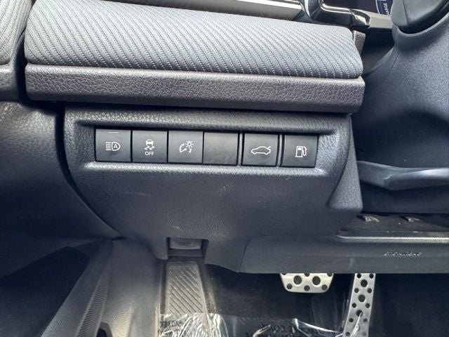 2025 Toyota Camry SE FWD