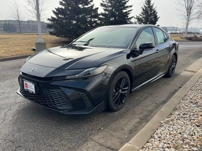 2025 Toyota Camry SE FWD