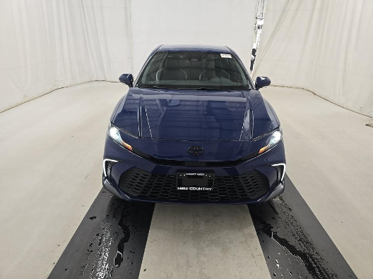 2025 Toyota Camry SE FWD