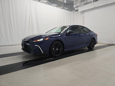 2025 Toyota Camry SE FWD