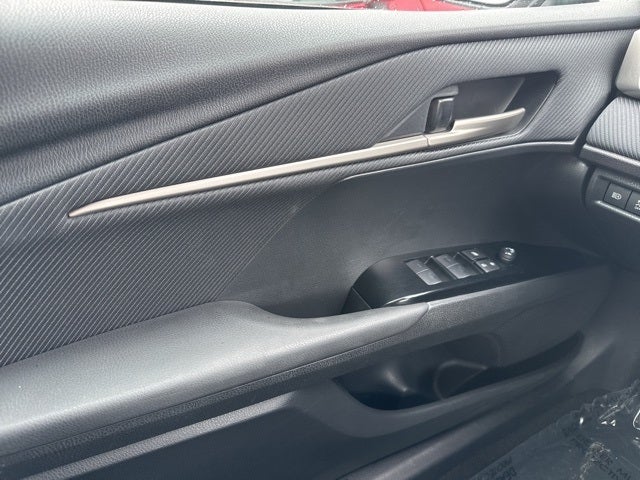 2025 Toyota Camry SE FWD