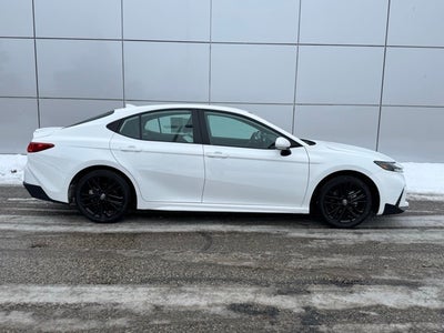2025 Toyota Camry SE FWD