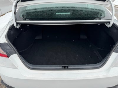 2025 Toyota Camry SE FWD