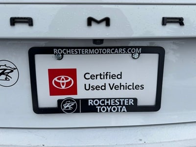 2025 Toyota Camry SE FWD