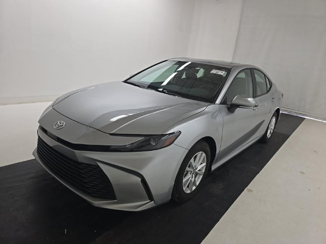 2025 Toyota Camry LE FWD