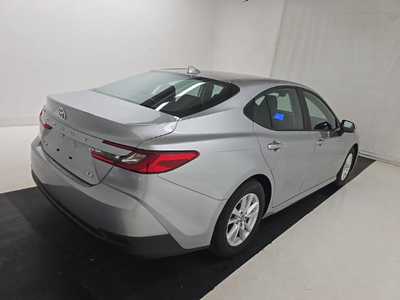 2025 Toyota Camry LE FWD