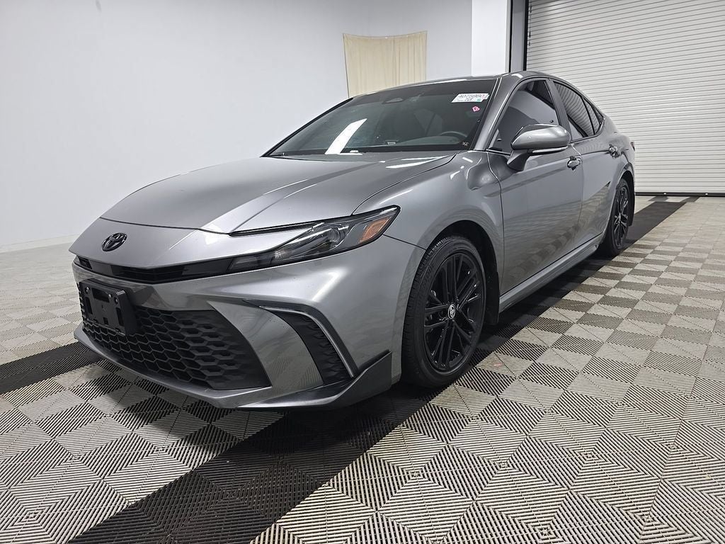 2026 Toyota Camry SE FWD