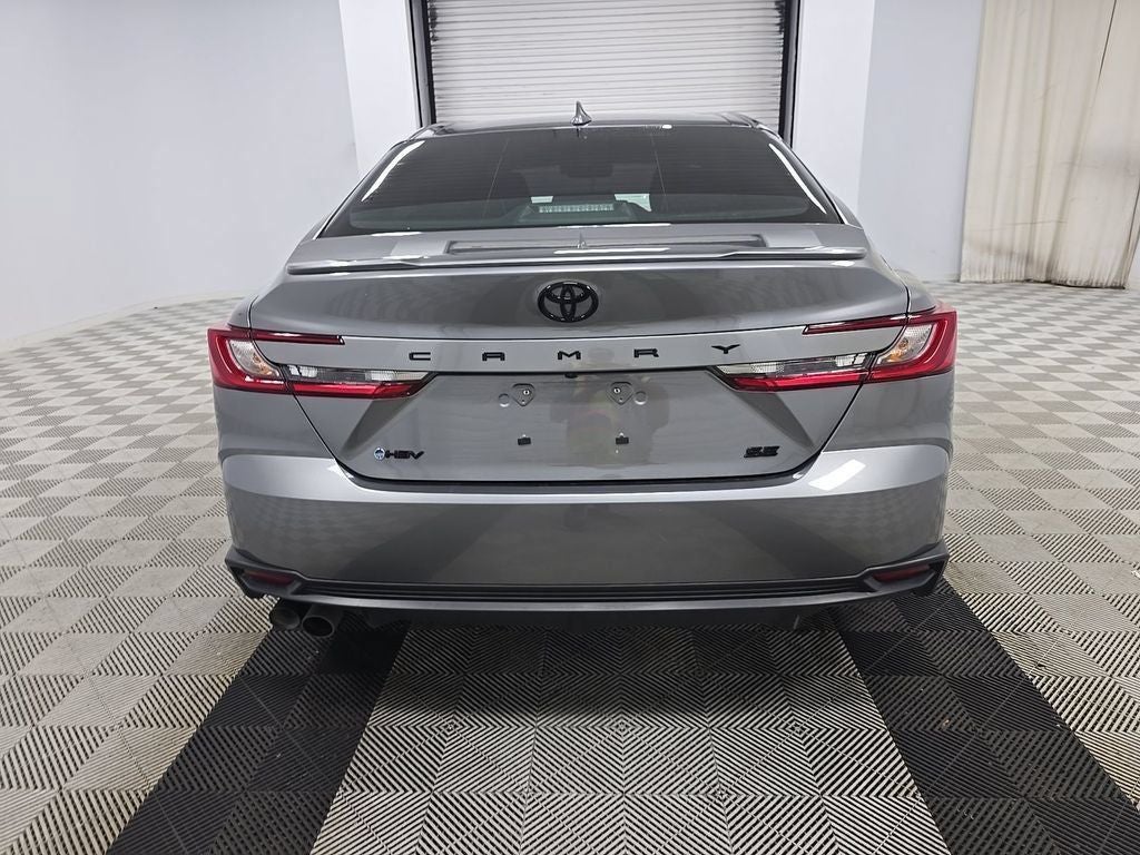 2026 Toyota Camry SE FWD