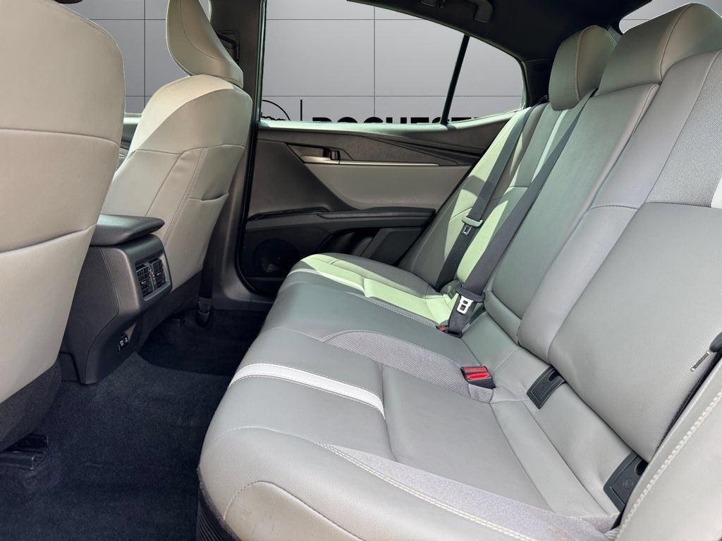 2025 Toyota Camry SE FWD