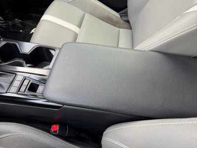2025 Toyota Camry SE FWD
