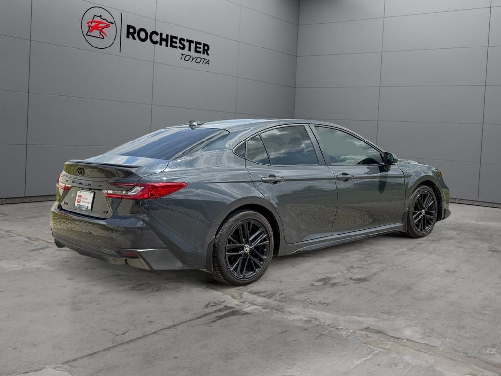 2025 Toyota Camry SE FWD