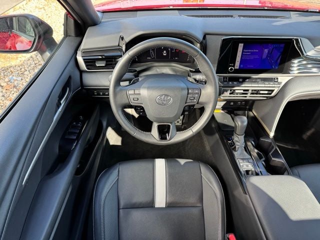 2025 Toyota Camry SE FWD