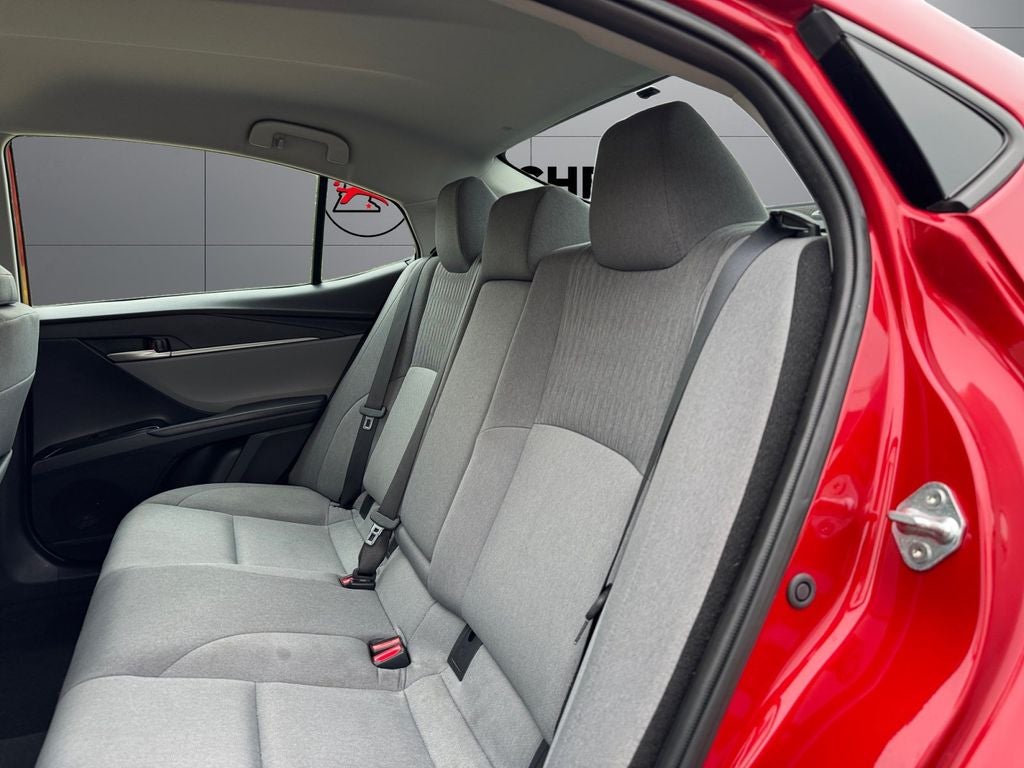 2025 Toyota Camry LE FWD