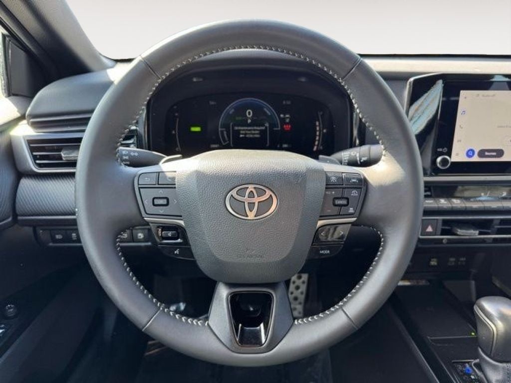 2025 Toyota Camry SE FWD
