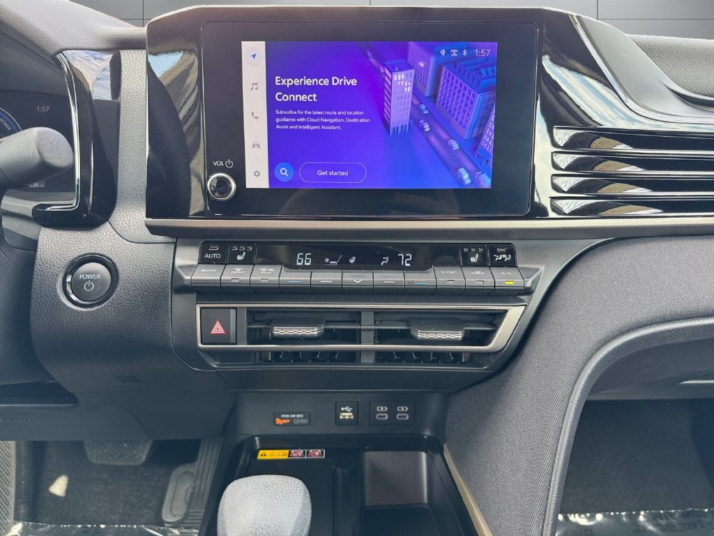 2025 Toyota Camry LE FWD