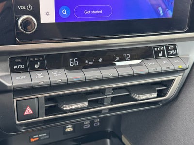2025 Toyota Camry LE FWD