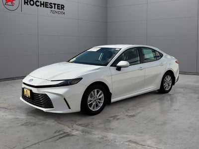 2025 Toyota Camry LE FWD