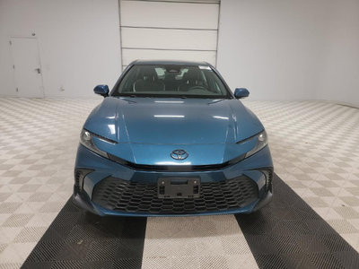 2025 Toyota Camry SE FWD