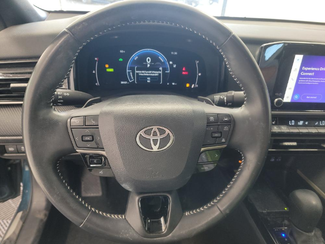 2025 Toyota Camry SE FWD