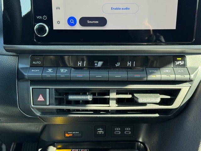 2025 Toyota Camry LE FWD