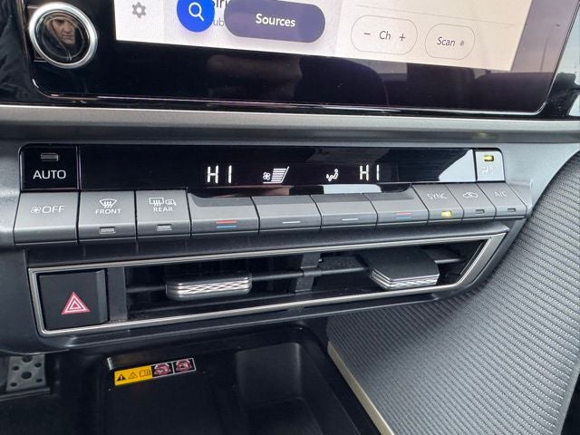 2025 Toyota Camry SE FWD