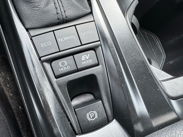 2025 Toyota Camry LE FWD