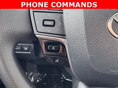 2025 Toyota Camry LE FWD