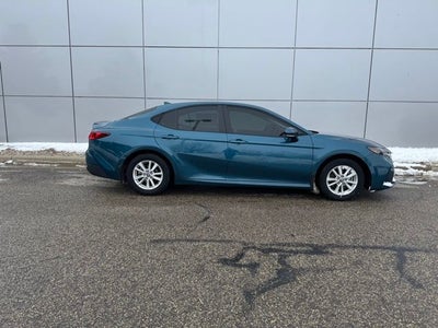 2025 Toyota Camry LE FWD