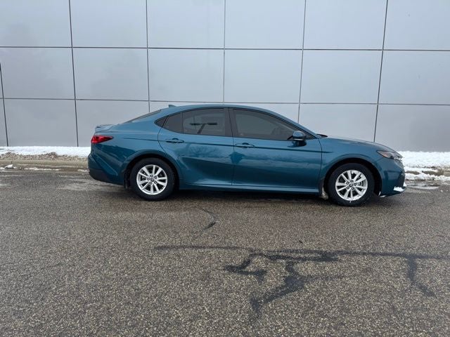 2025 Toyota Camry LE FWD