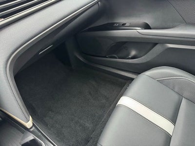 2025 Toyota Camry SE FWD