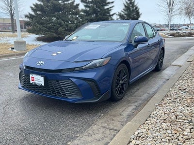 2025 Toyota Camry SE FWD