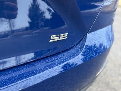 2025 Toyota Camry SE FWD