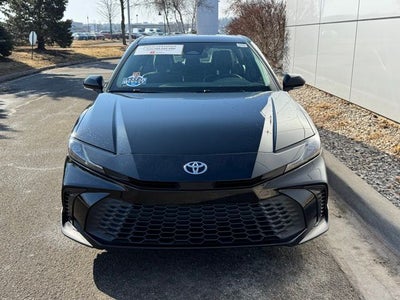 2025 Toyota Camry SE FWD