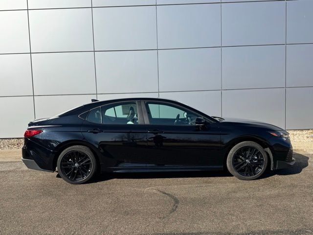 2025 Toyota Camry SE FWD