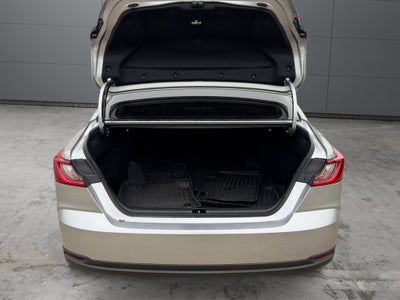2025 Toyota Camry LE FWD