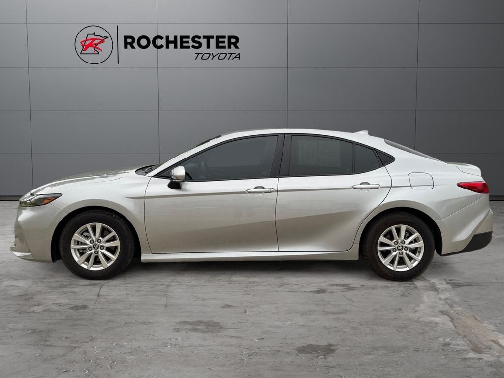2025 Toyota Camry LE FWD