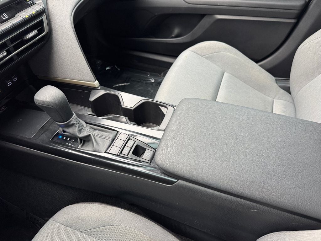 2025 Toyota Camry LE FWD