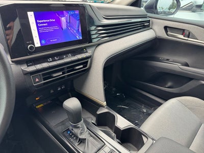 2025 Toyota Camry LE FWD
