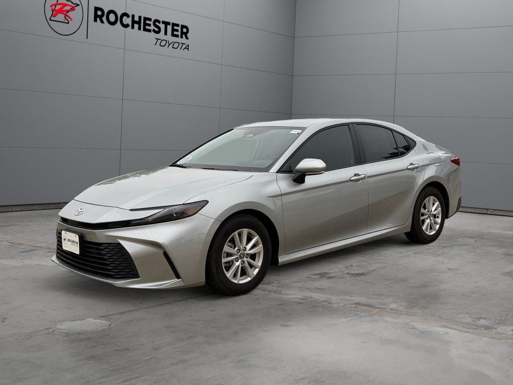2025 Toyota Camry LE FWD