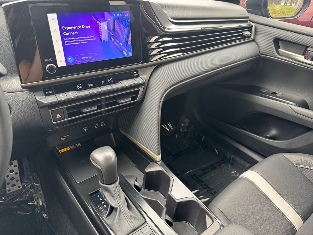 2025 Toyota Camry SE FWD