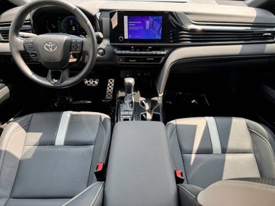 2025 Toyota Camry SE FWD