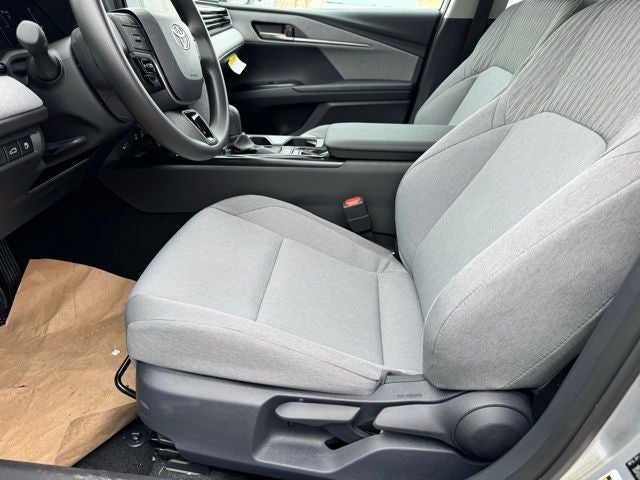 2026 Toyota Camry LE FWD