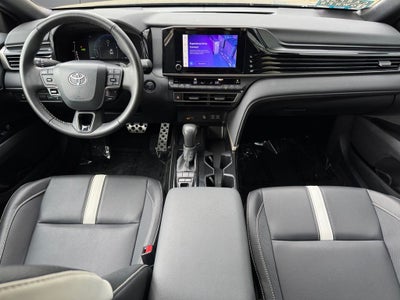2025 Toyota Camry SE FWD