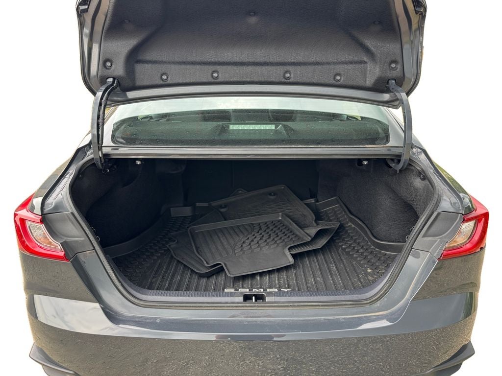 2025 Toyota Camry SE FWD