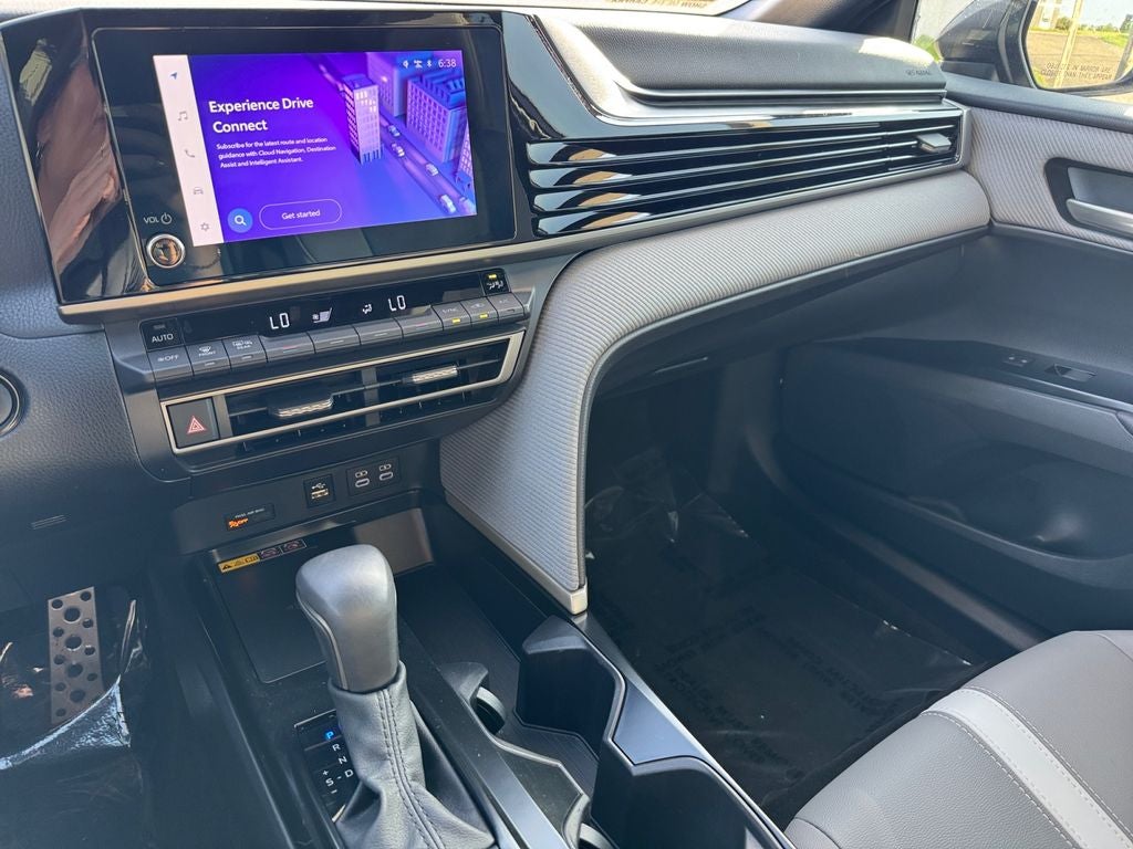 2025 Toyota Camry SE AWD