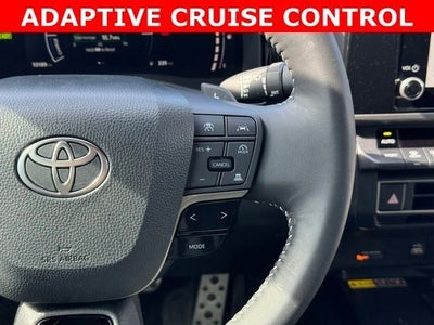 2025 Toyota Camry SE AWD
