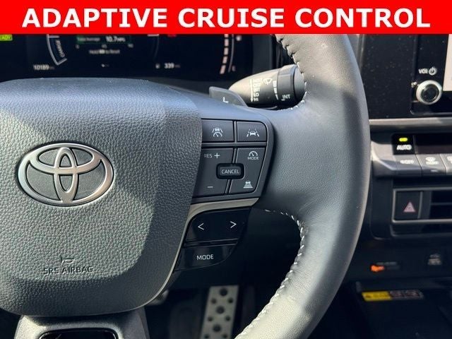 2025 Toyota Camry SE AWD