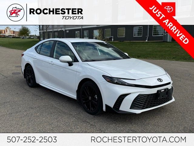 2025 Toyota Camry SE AWD